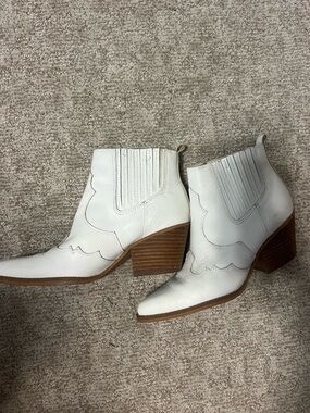 Sam Edelman White Leather Western Ankle Booties